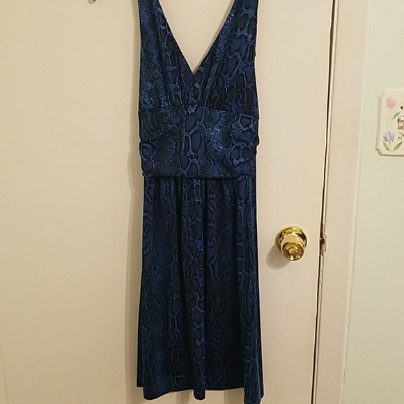 Blue snake skin pattern halter dress - Picture 1 of 6